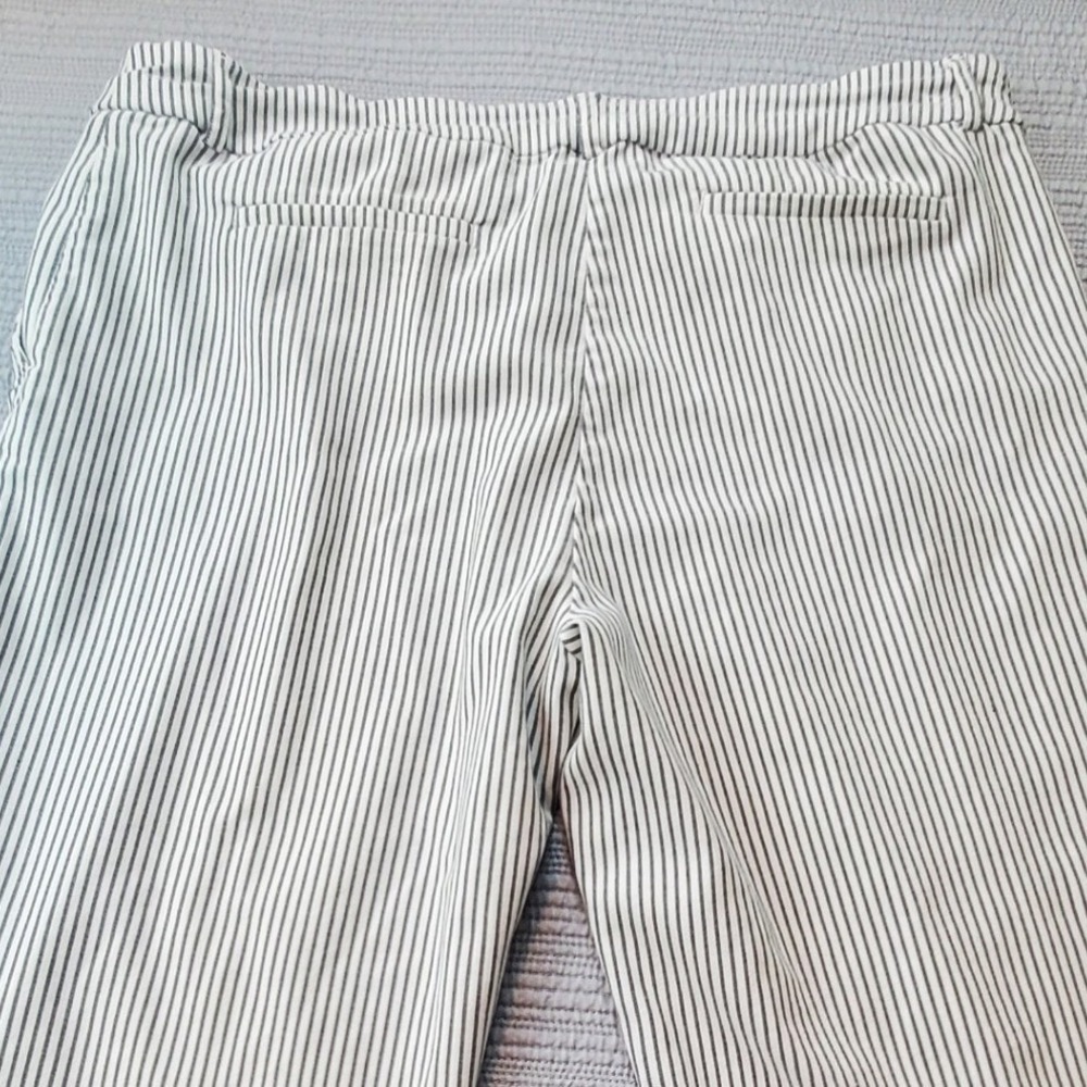 Hilary Radley Womens XXL Pinstripe Pull On Straight Leg Pants Black White D4700 - Picture 5 of 9